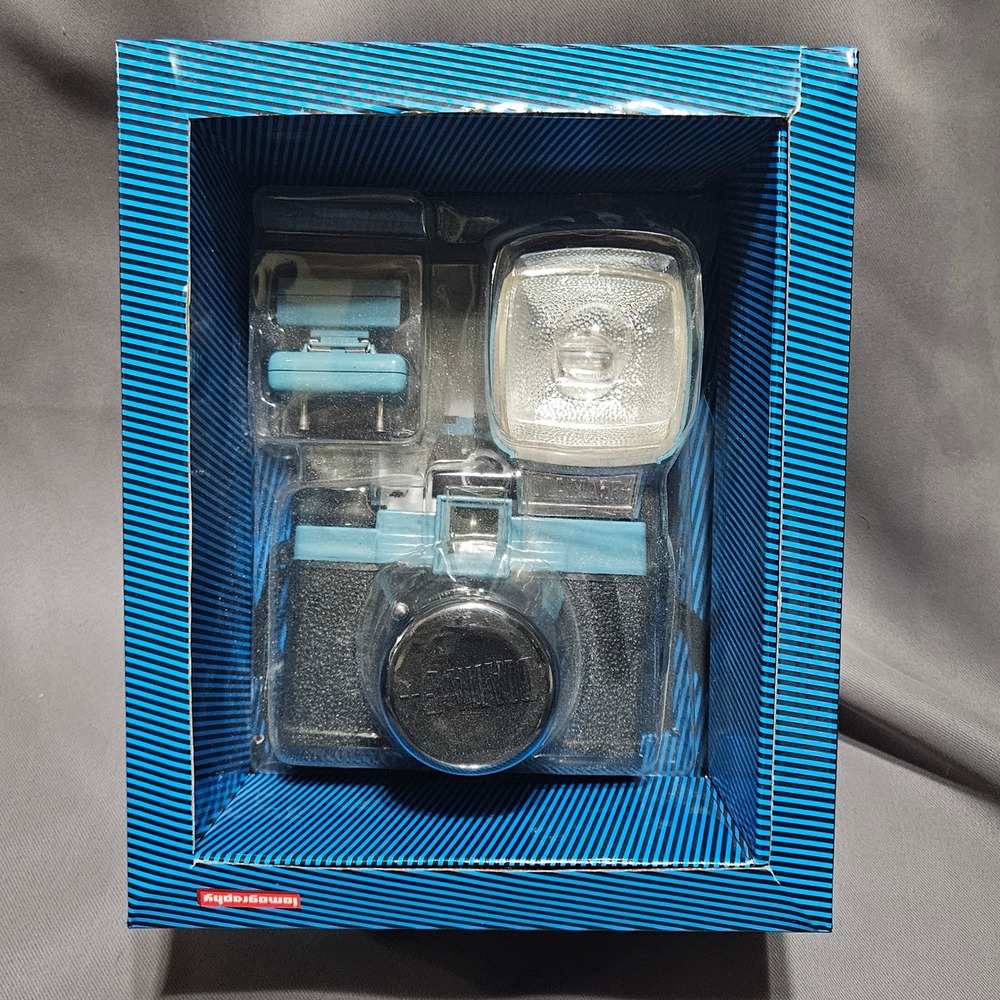 Lomography Diana F+ Medium Format 120 Film Camera with Flash Blue Black Kit
